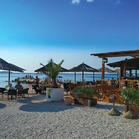 3 Bedroom Awesome In Tatil Evi Valbandon