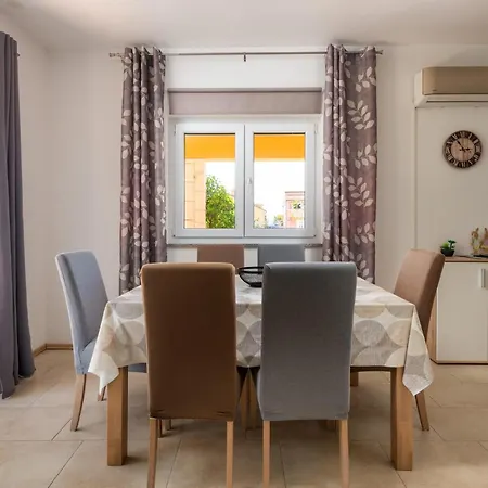 3 Bedroom Awesome In * Valbandon