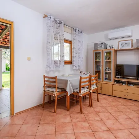 Gorgeous In With Wifi *