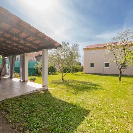 3 Bedroom Awesome In *
